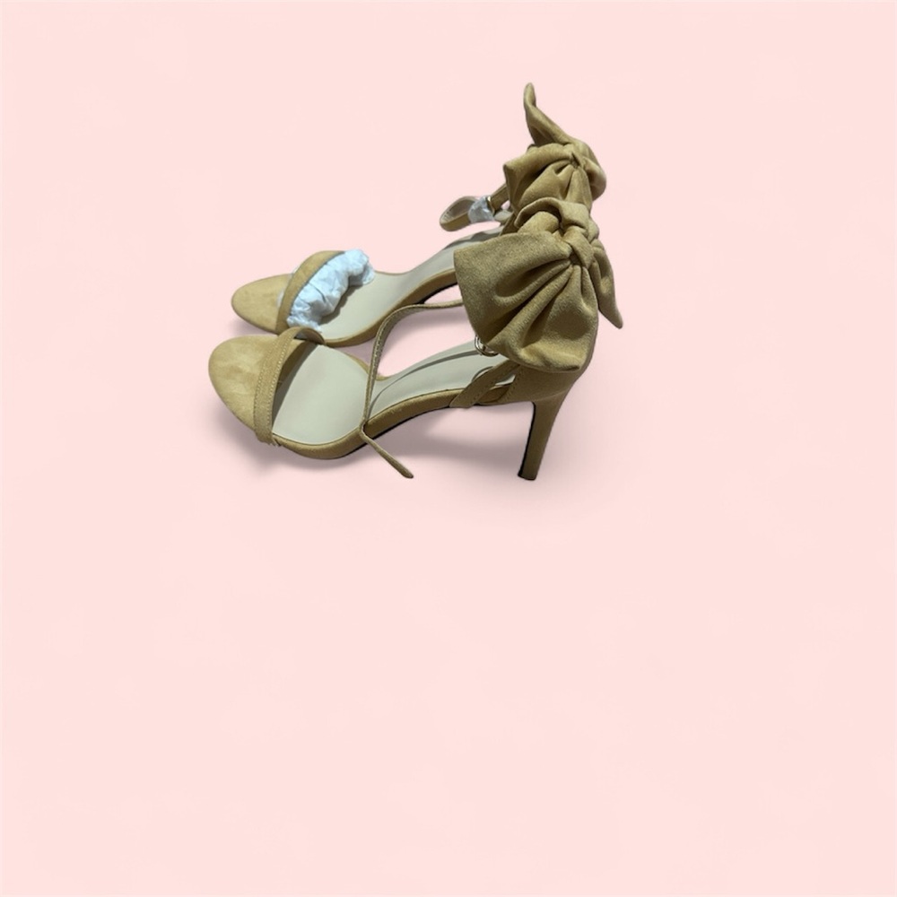 Elegant Tan Bow Heels